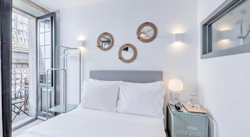 Image of Superior Suite with Street View 3