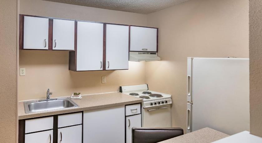 Extended Stay America Suites - Tulsa - Midtown