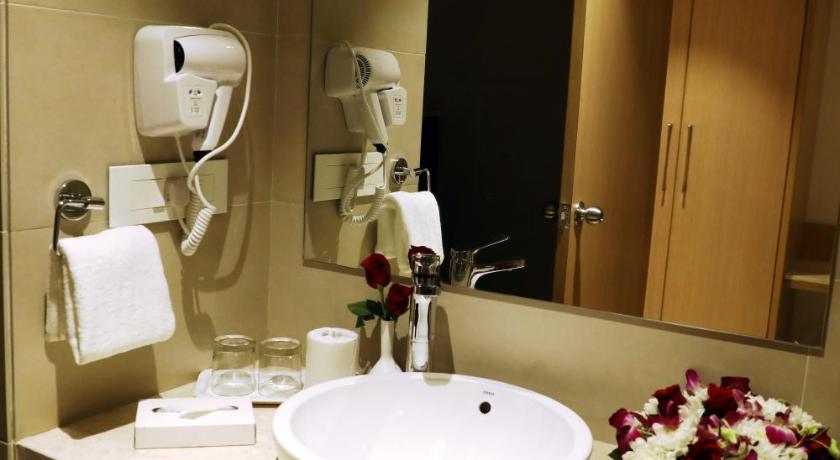 Image of Executive Room 16