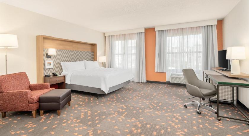Holiday Inn and Suites - Orlando - International Dr S