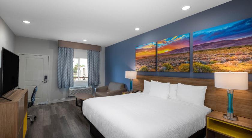 Image of 1 King Bed, Non-Smoking 0