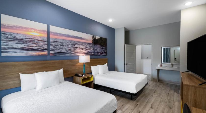 Image of 2 Queen Beds, Mobility/Hearing Accessible Room, Bathtub w/ Grab Bars Non-Smoking 0
