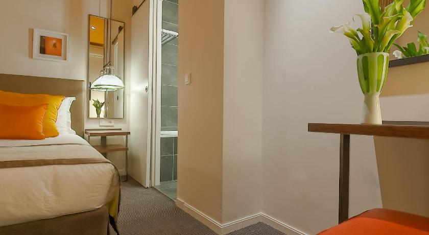 Image of Twin Room 6