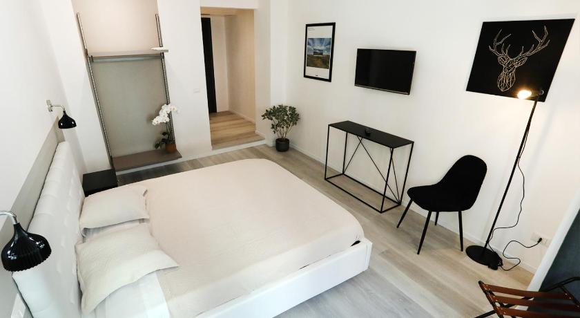b&amp;b boutique four rooms bari — Hotel in Bari
