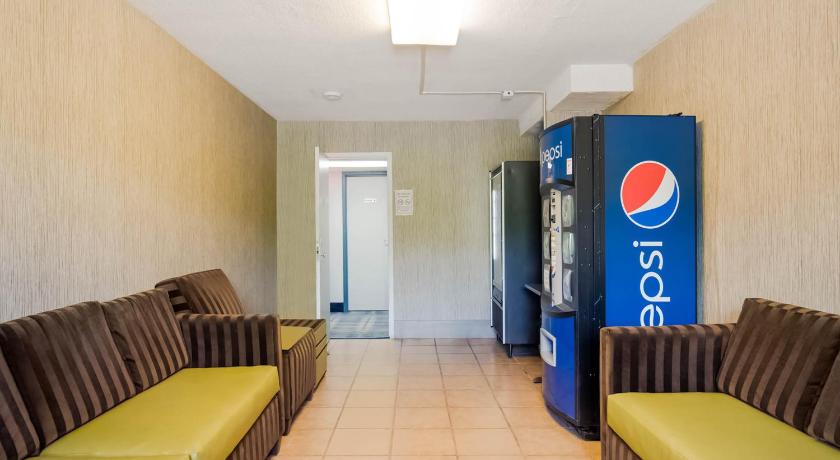 Days Inn by Wyndham Conneaut photo