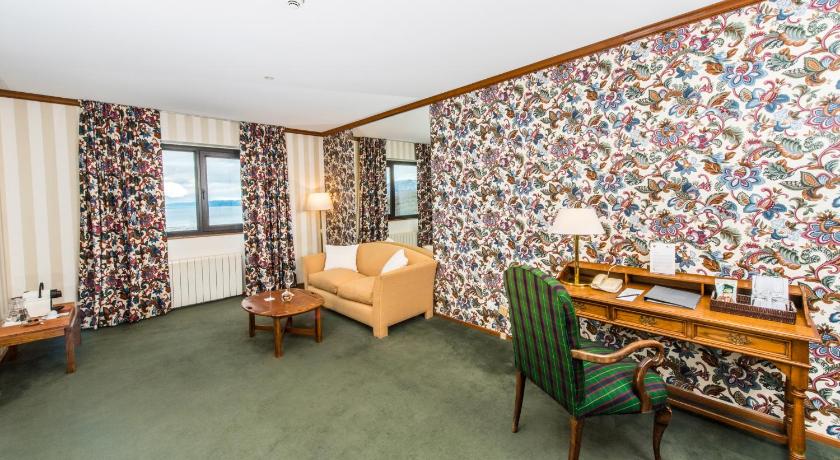 Image of Deluxe Suite 9