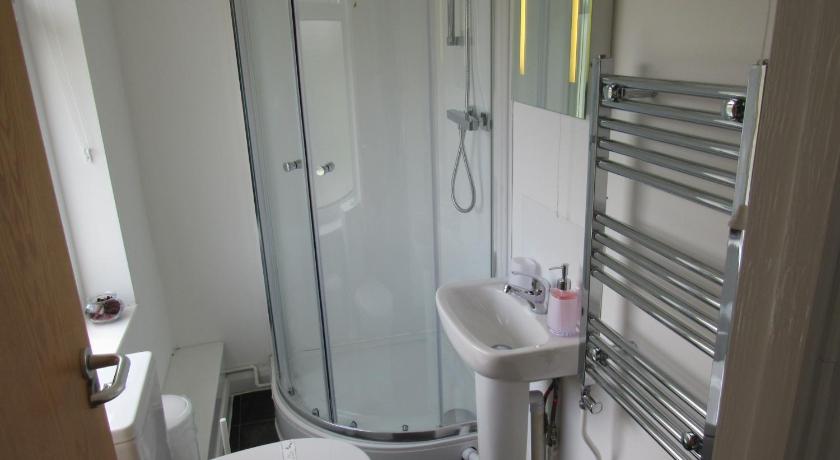The Cambridge Suites - Tas Accommodations photo