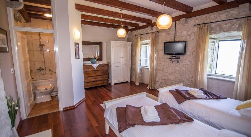 Kameni Dvori - Family Holiday Villa near Dubrovnik photo