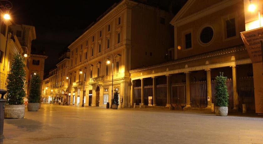 ローマ Splendor Suite Rome Guest House 4つ星 ホテル プール