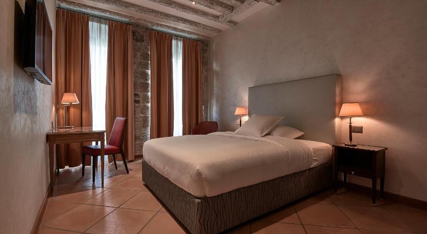 Hotel d'Alleves photo