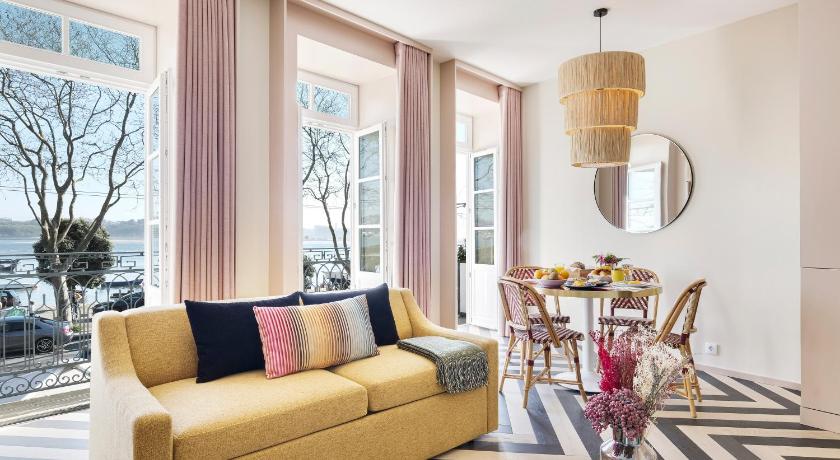 Vila na Praia Foz Luxury Apartments — Hotel in Porto