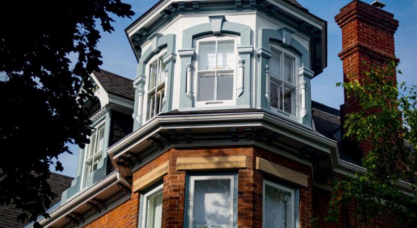 The Secret Garden Inn — Hotel in Kingston (ON)