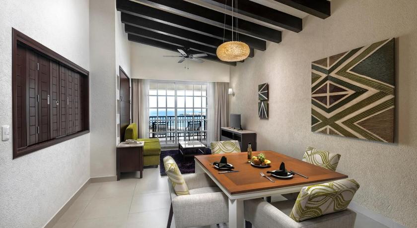 Image of One Bedroom Suite 4