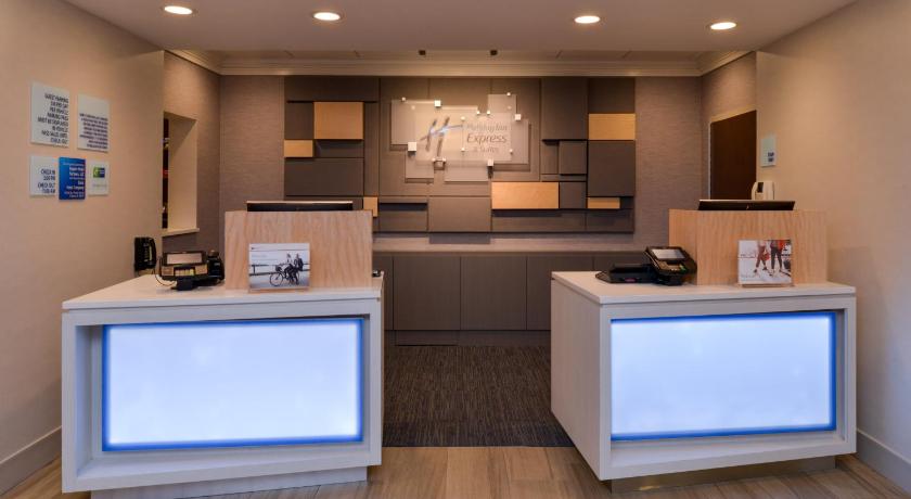 Holiday Inn Express Hotel & Suites Indianapolis Dtn-Conv Ctr Area