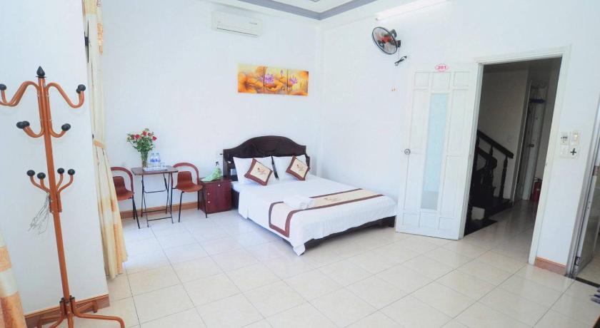 Deluxe Double Room with Balcony, Lisa Homestay in Hoi An