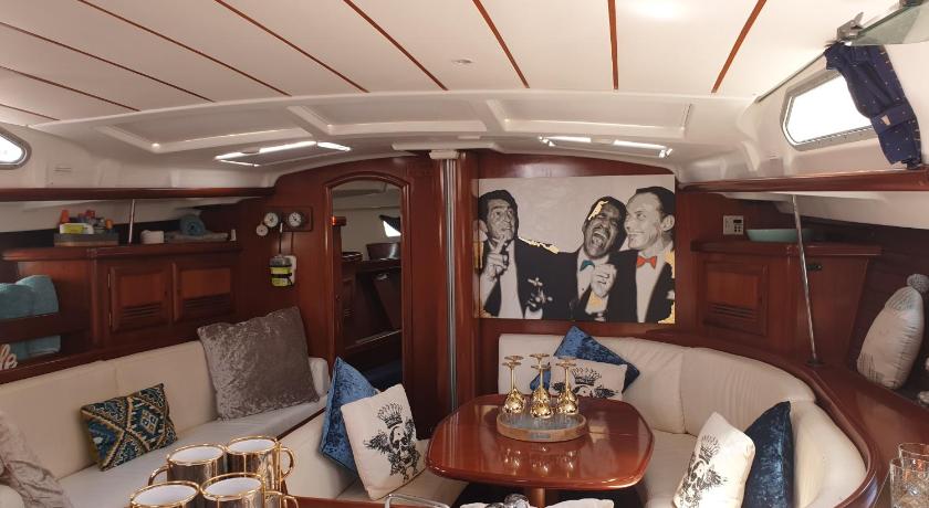 LUXURY YACHT STAY "White Dove" sleeps 6 photo