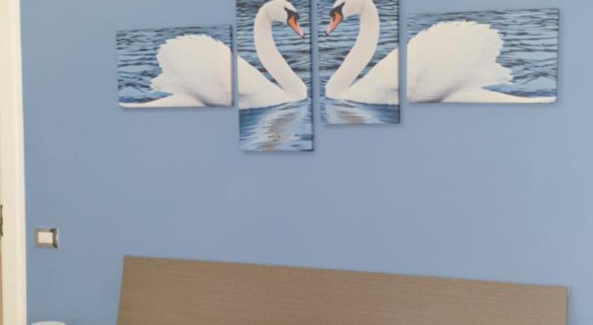 Image of Triple Room with Private Bathroom 0