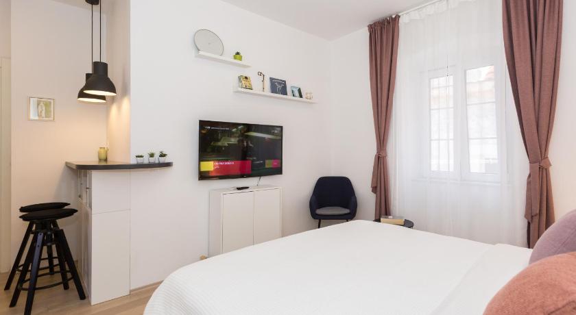 Liberty Town Center Rooms photo