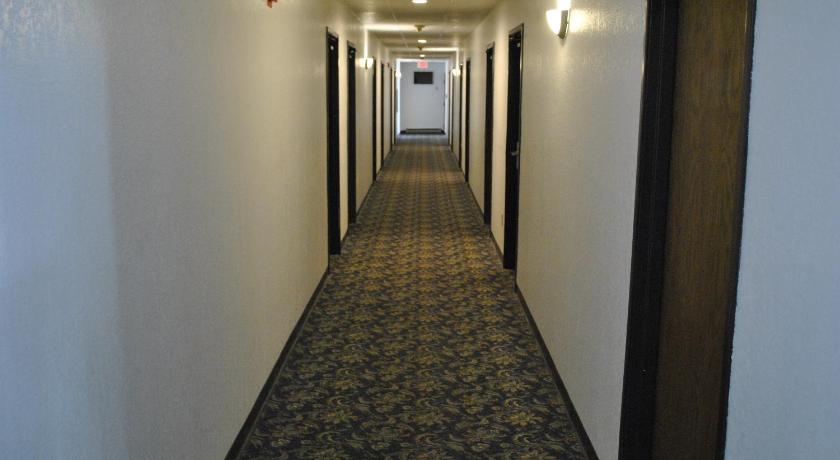 Waconia Inn and Suites