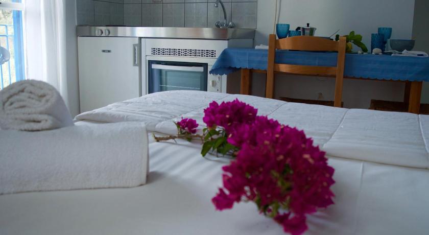Armenaki Apartments photo
