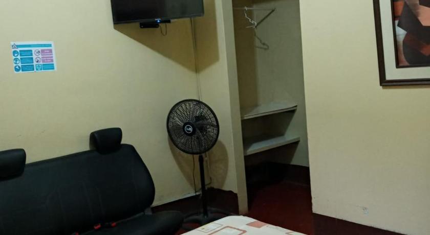 Hostal Virrey & Tours photo