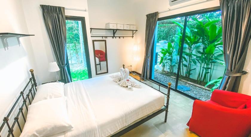 Image of 3-Bedroom Villa with Private Pool 10