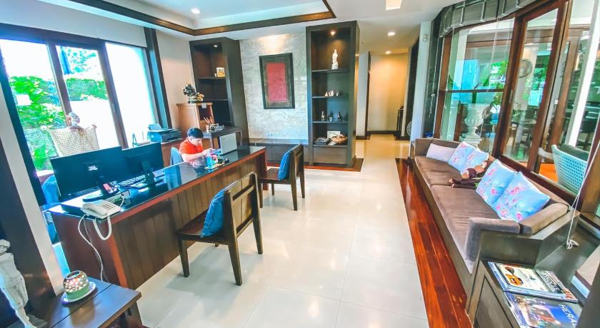 촌부리 Royal Sammuk Villa 4星级 酒店 餐厅