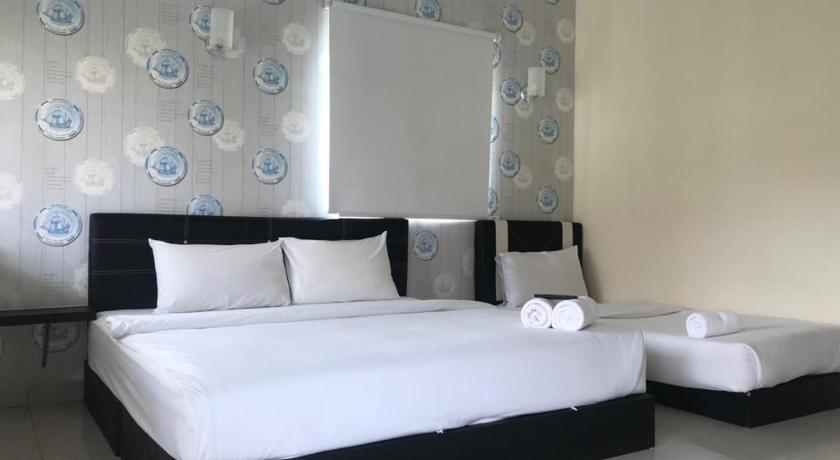 Image of Luxury Triple Room 1