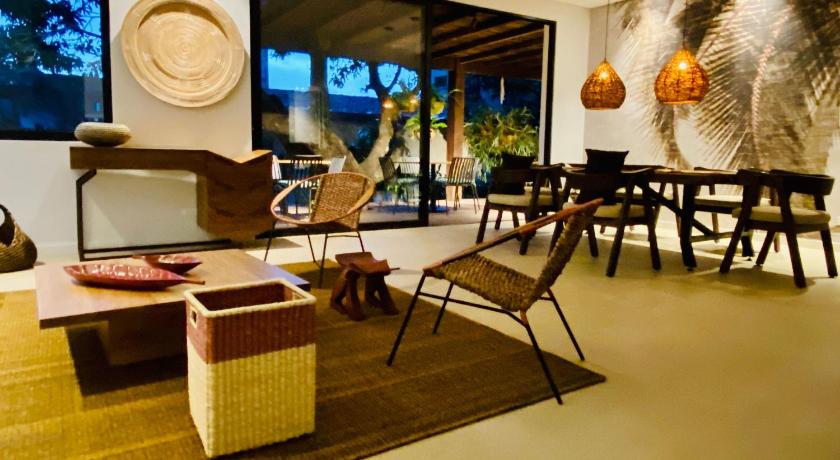 Patio del Mundo photo