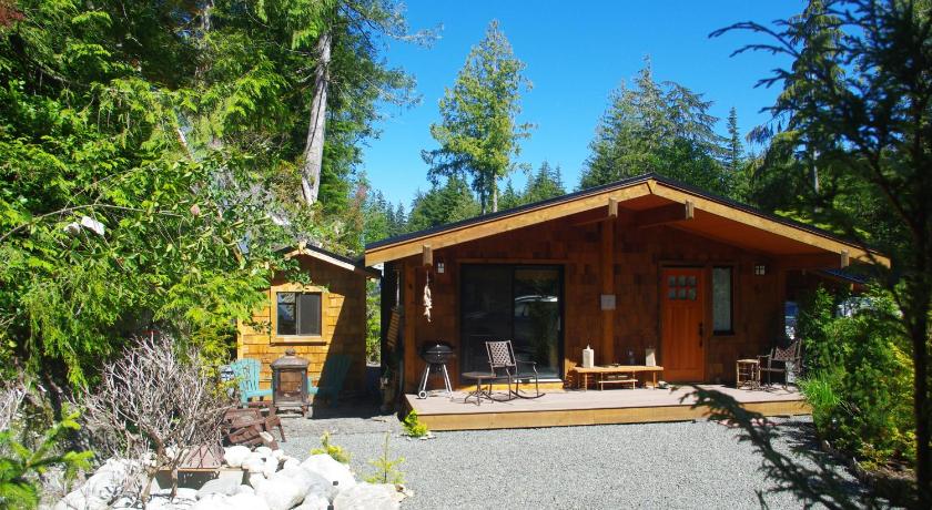 Wild Coast Chalets — Hotel in Port Renfrew (BC)