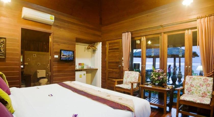 Image of Beach Front Villa 4