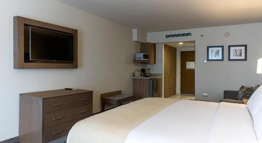 Holiday Inn Express & Suites Chihuahua Juventud