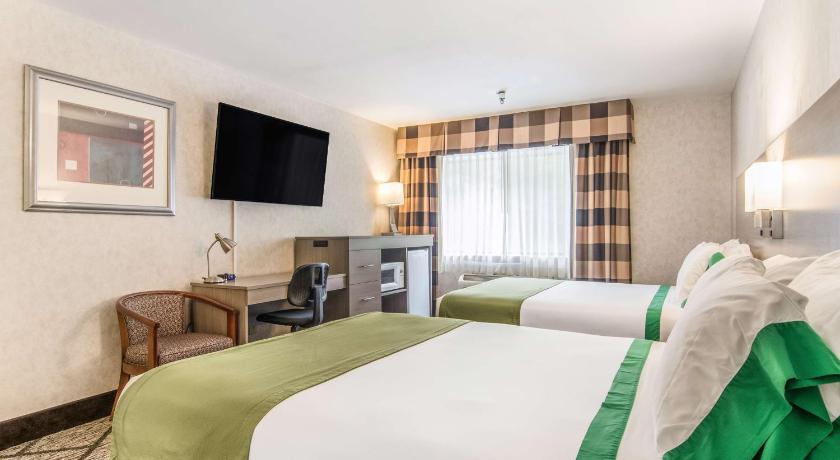 GuestHouse Inn & Suites Poulsbo photo