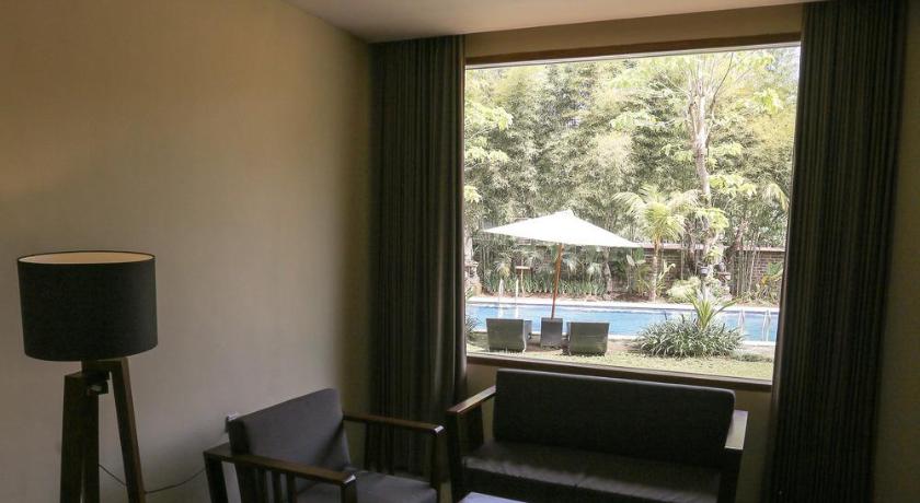 Image of Junior Suite 12