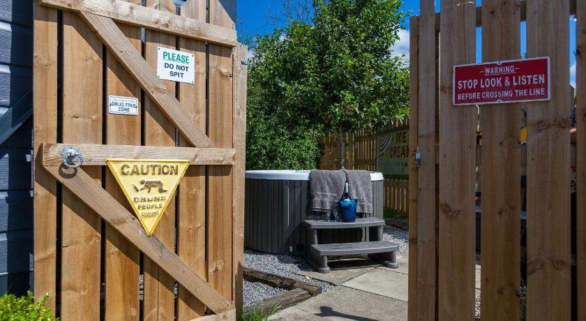 Skipbridge Farm Shepherds Huts