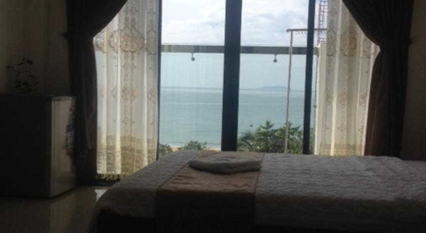 Image of Deluxe Double Room with Balcony and Sea View 0