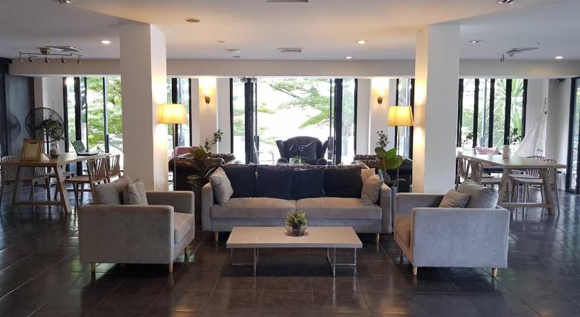 Manita Boutique Hotel - image 3