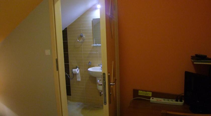 Zdjęcie: Mały pokój Dwuosobowy (Small Double Room) 16