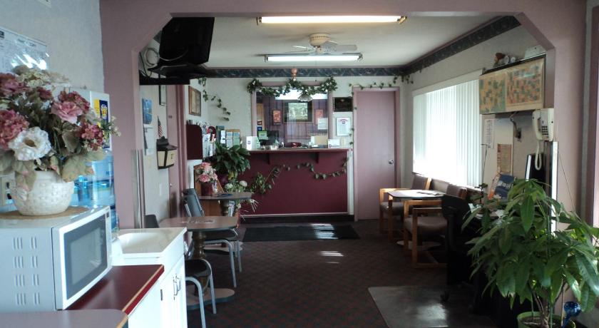 Knights Inn - Ottawa, KS photo