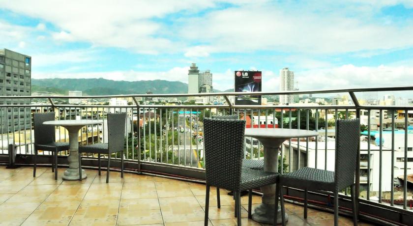 Cebu GV Tower Hotel 1-Star Hotel pool