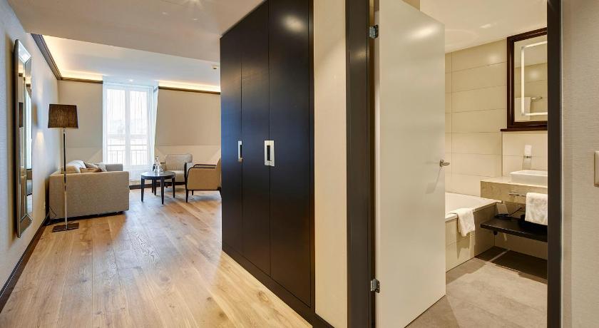 Image of Deluxe Suite 7