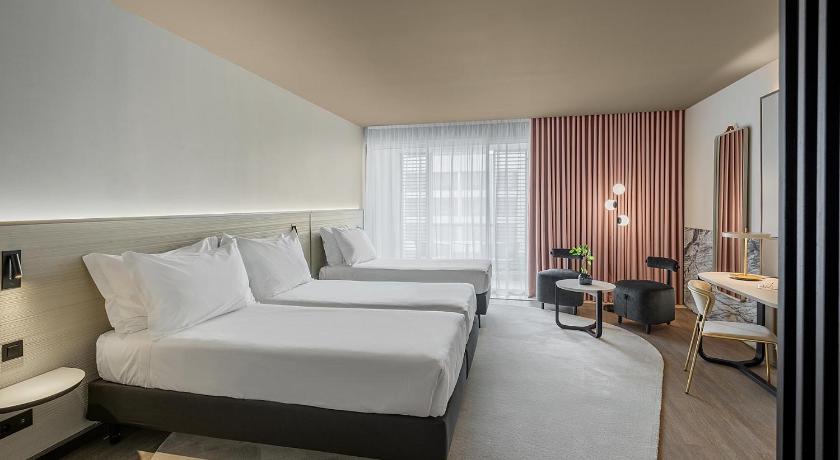 폰타 델가다 아조리스 로얄 가든 레저 앤 컨퍼런스 호텔 (Azoris Royal Garden – Leisure & Conference Hotel) 4성급 호텔 객실