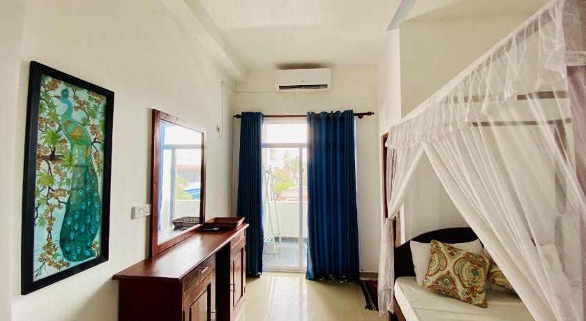 Bliss Apartment Hikkaduwa - image 10
