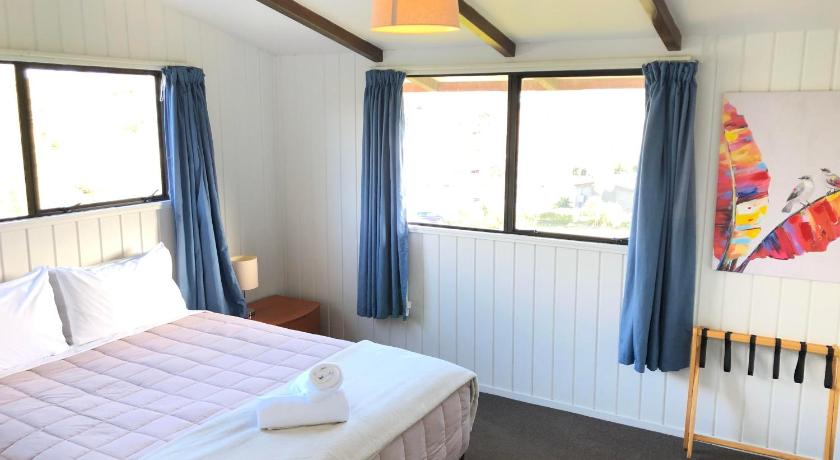 Image of Three-Bedroom Cottage 4