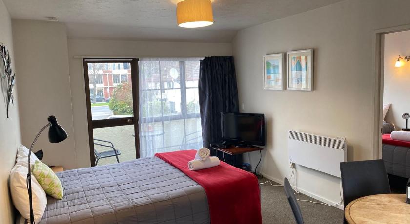 Image of Deluxe Family Room 0