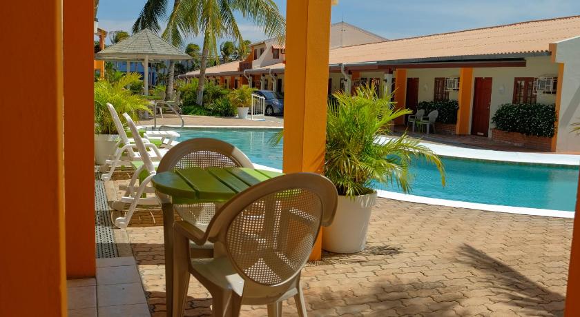 Aruba Quality Apartments & Suites photo