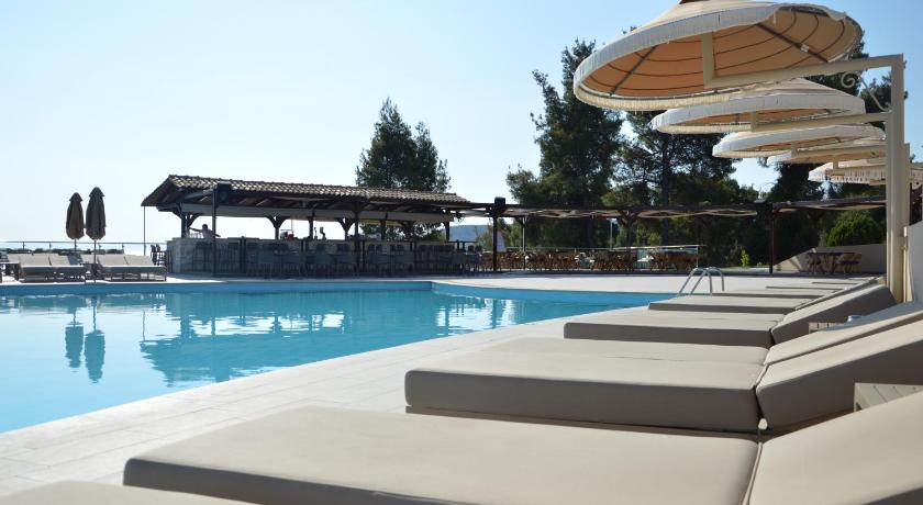 Alia Palace Hotel & Villas