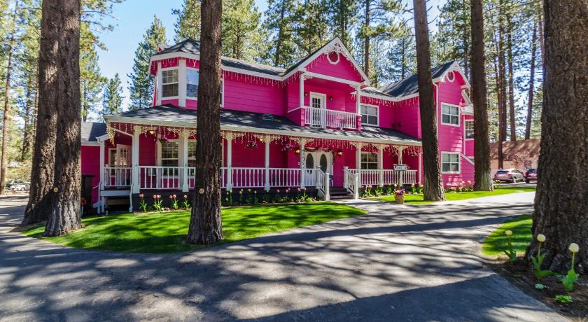 Apples Bed and Breakfast Inn photo