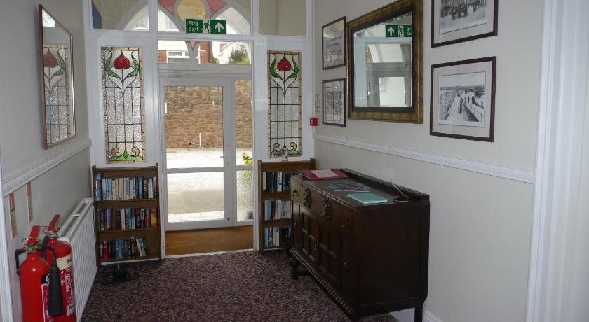 Broadshade Holiday Apartments photo