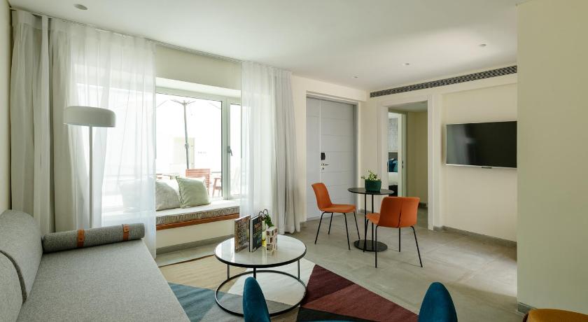 Image of Superior Suite 1